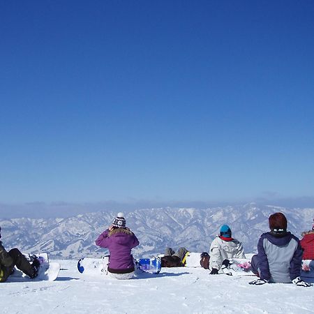Kawamotoya Hotel Nozawaonsen Buitenkant foto