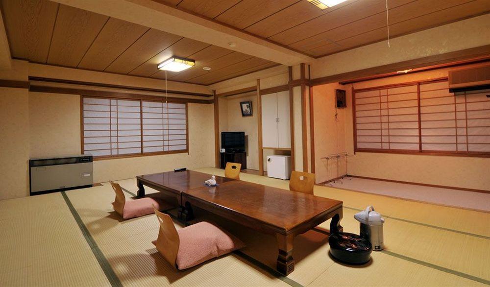 Kawamotoya Hotel Nozawaonsen Buitenkant foto